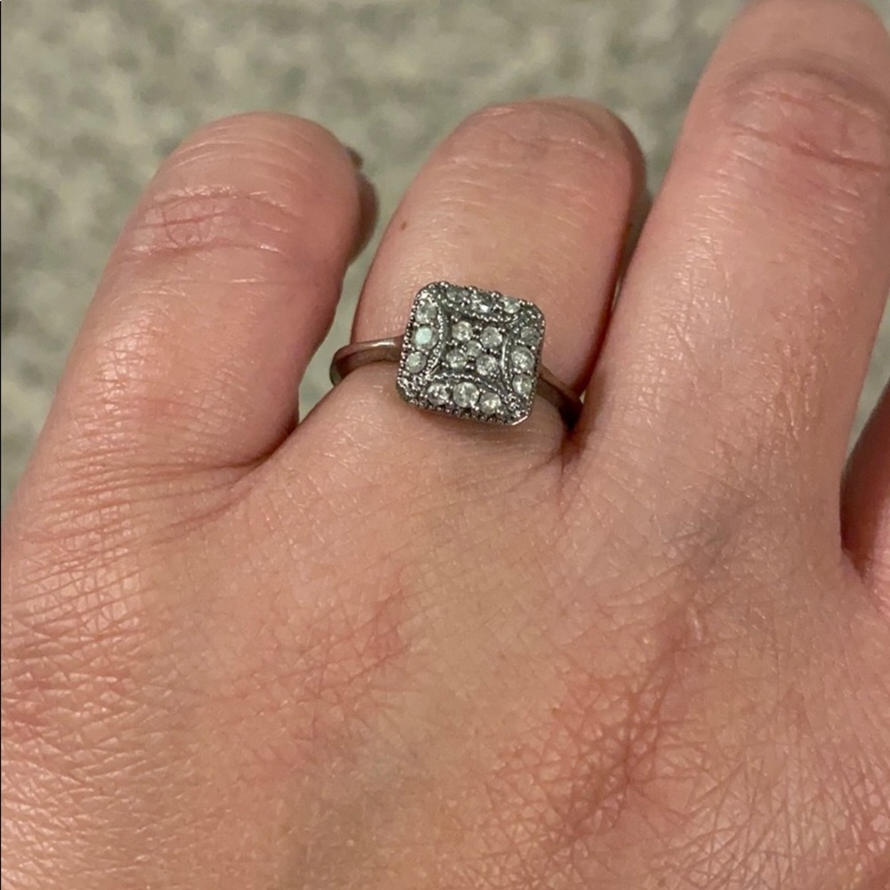 10k White Gold 1/4ct TDW Diamond Cushion Ring